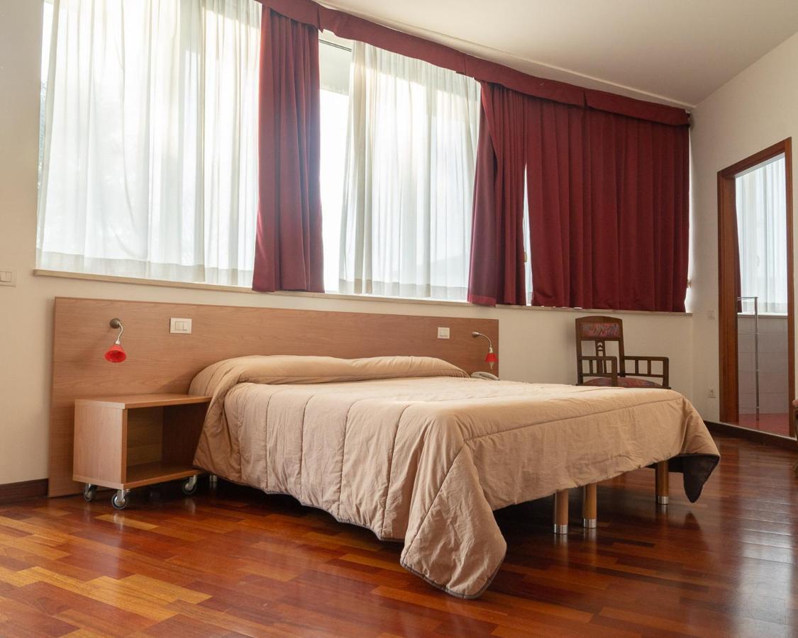 Hotel All'Oasi Paese ภายนอก รูปภาพ