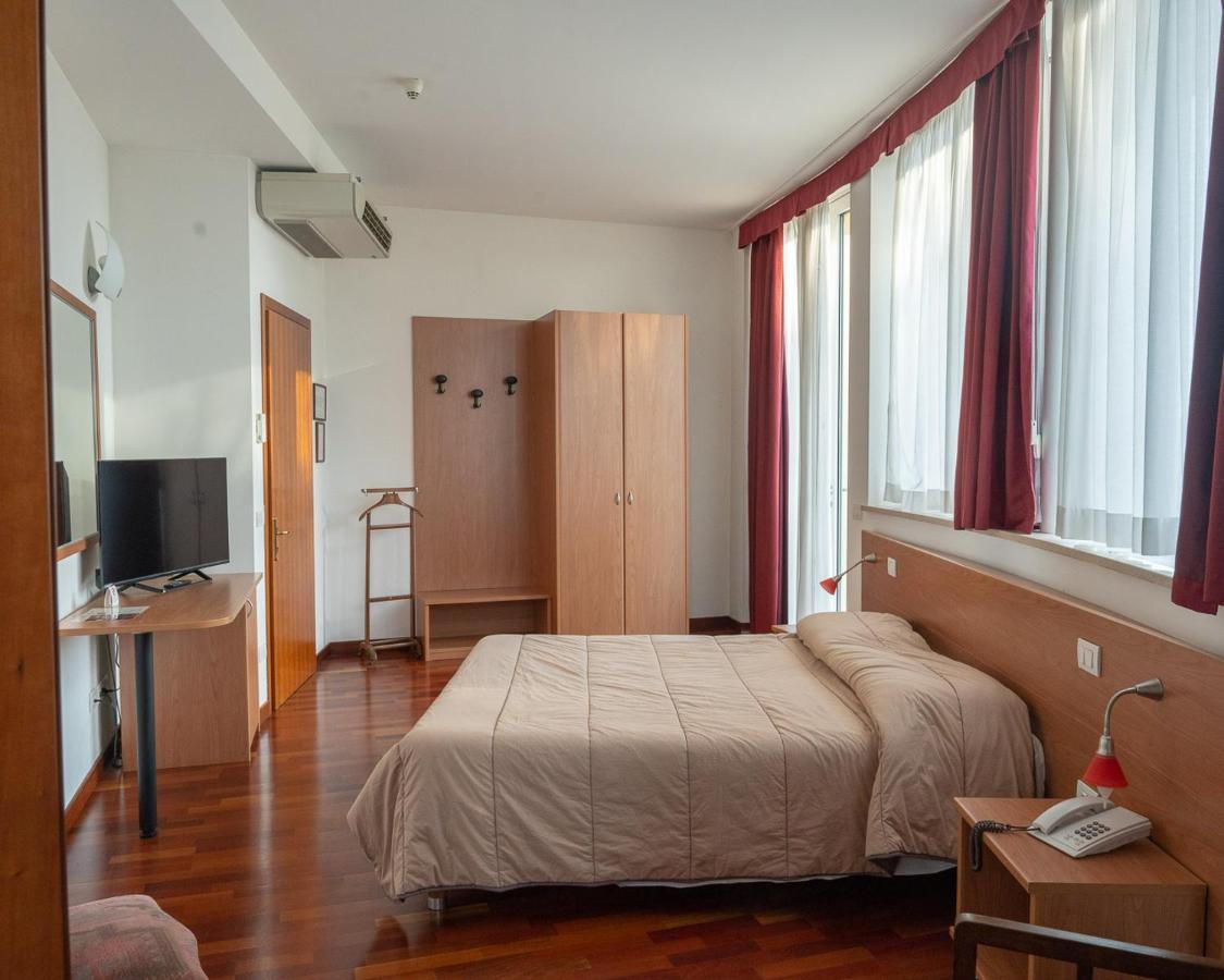 Hotel All'Oasi Paese ภายนอก รูปภาพ
