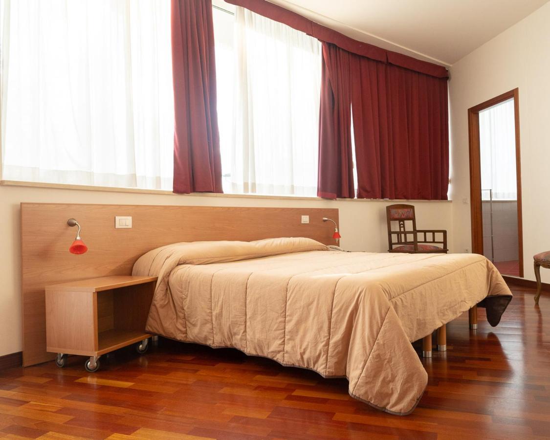 Hotel All'Oasi Paese ภายนอก รูปภาพ