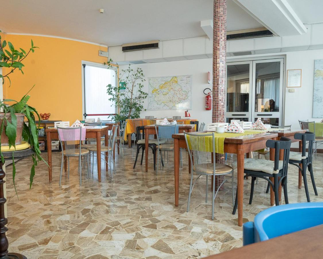 Hotel All'Oasi Paese ภายนอก รูปภาพ